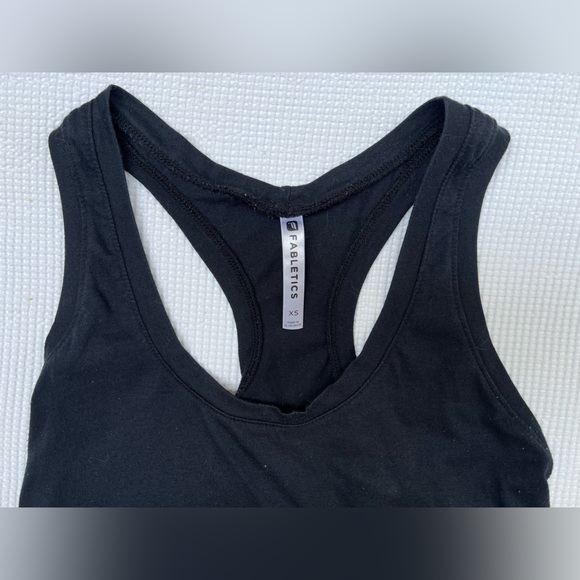 Fabletics Cropped Tank - Picture 2 of 3